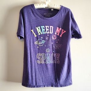 Space Junior's Graphic Tee Size L